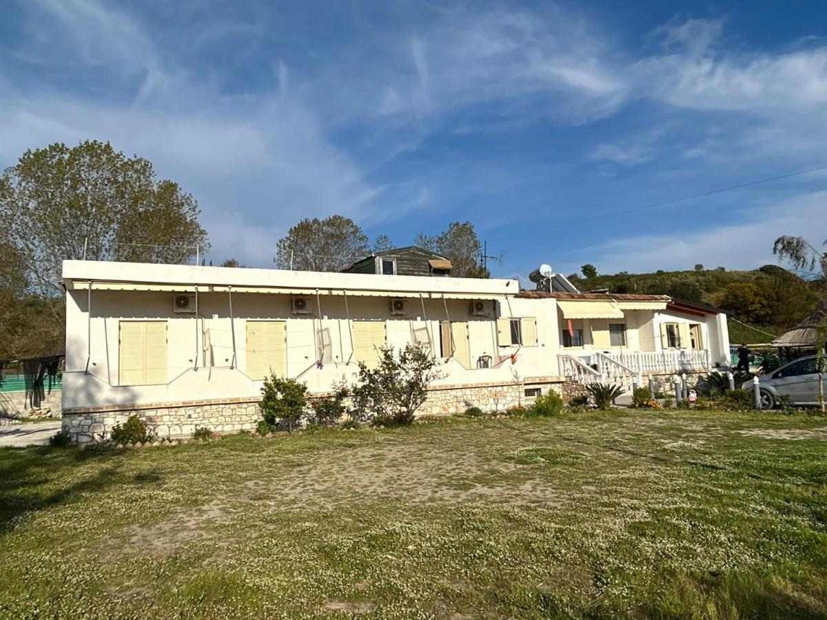 Hotel Vila Andi Zverneci Zewnętrze zdjęcie