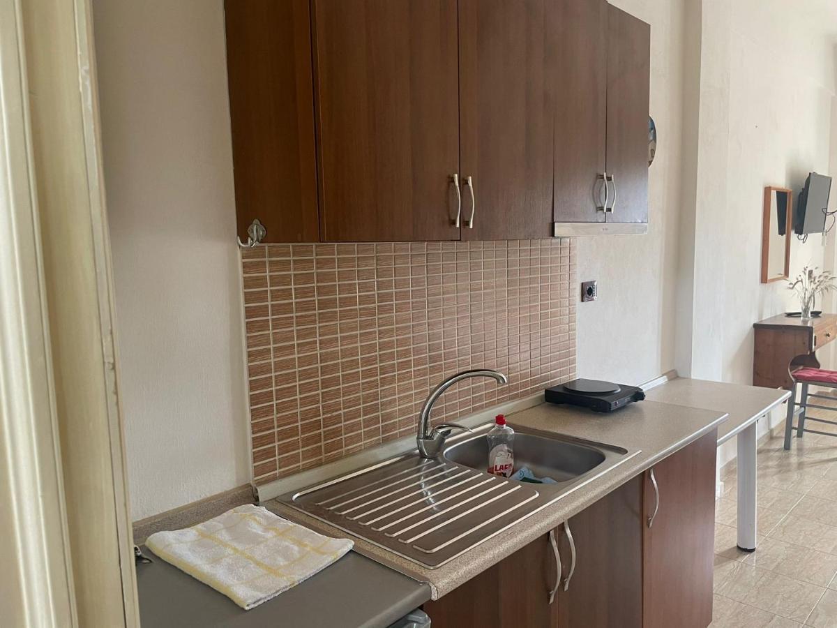 Hotel Vila Andi Zverneci Zewnętrze zdjęcie